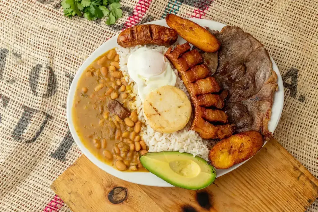 A Quick Guide To Discover Colombian Food Near Me Locations & Restaurants | Also Quickly Discover The Best Colombian Dishes With Health Benefits.